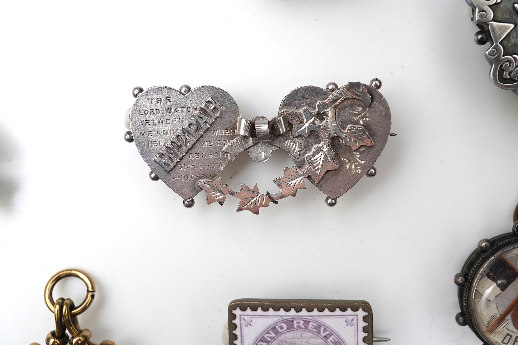 A collection of jewels, late 19th/early 20th century